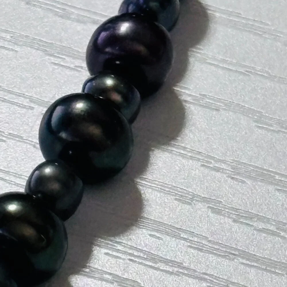 Black Peacock Pearl Beaded Necklace 18” Iridescent Classic - Picture 8 of 14